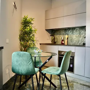 https://savoia-central-milan.italymilanhotels.net